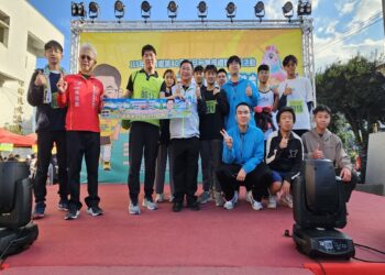 永靖鄉第40屆元旦升旗典禮暨路跑  魏碩衛帶領跑者參加元旦升旗典禮