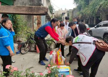 北彰展愛隊用行動送祝福　陪伴扶助家庭安心過好年