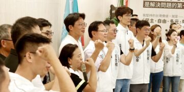 黃國昌信守兩年條款簽署辭職書 民眾黨彰化籲陳素月:別「吃碗內、看碗外」