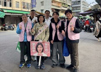 ▲大安文山區市議員參選人劉品妡勤於走入基層鄰里與市民互動。（圖／引用自劉品妡臉書）