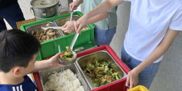 花蓮縣免費學校午餐率全國之先   規劃擴及公私立高中職與私立國中小學