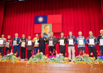 新北農民節獻大禮!侯友宜表揚 50 位優秀農民 全國首推「雙保 PLUS 健檢」