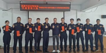 義交大隊長吳俊毅春節前夕致贈加菜金　肯定交警執勤辛勞