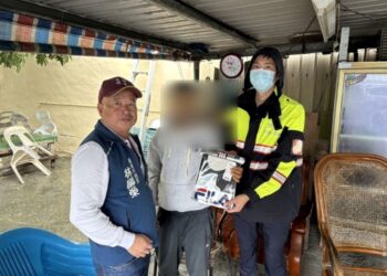 台1線443.4公里處北上車道 　疑疲勞駕駛不慎擦撞中央隔島暨枋寮警訊