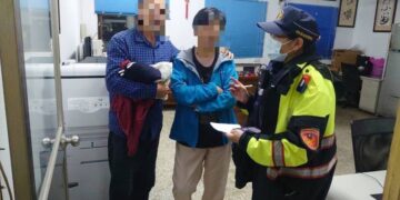 溫馨內埔警協助迷途婦人返家