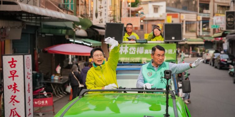 延續鳳山造勢氣勢　市長初選人林岱樺車掃喊話：把承諾做成制度