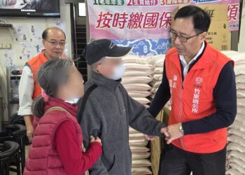 暖冬愛先行!竹東鎮公所發放330戶低收物資 讓弱勢家庭過好年