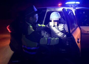 枋寮九旬翁載木瓜探親迷途　里港警即時關懷化解危機