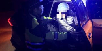 枋寮九旬翁載木瓜探親迷途　里港警即時關懷化解危機