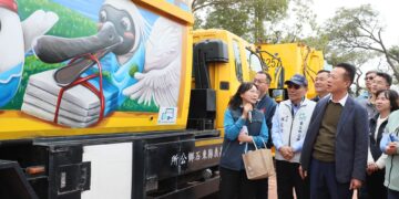 嘉義縣垃圾車融入鄉鎮特色　變身地方環保新亮點