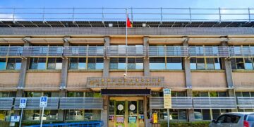 男子被吊銷駕照仍騎車上路，遭罰不繳　 屏東分署查封不動產後到場繳清欠款