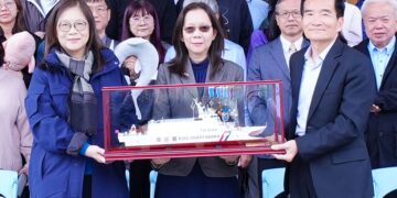 【功在海洋、實至名歸】黃向文卸任獲頒海委會四項一等專業獎章