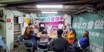 屏警善用勤務深入社區　結合在地仕紳宣導交通與防詐警民攜手守護安全