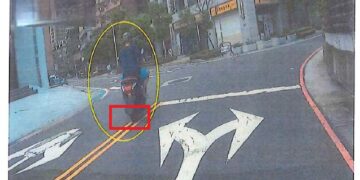 一事二罰?三重騎士變道不打燈+跨雙黃線 遭連開兩紅單 提訟抗罰結果出爐