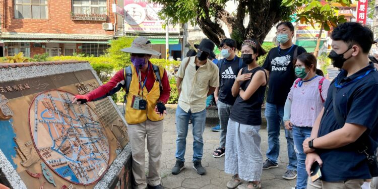 走春新玩法用雙腳感受台南年味　春節散步導覽加開登場