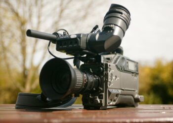 戶外直播怎麼做?和室內直播設備差在哪?新手必懂實務重點一次看