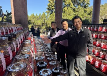 為夢想點燈!員高親師團隊齊聚孔明廟   為學測考生祈願圓夢