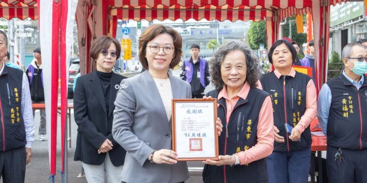 春節送暖不間斷14年　屏東市1190戶弱勢家庭溫馨過好年