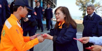 轉發本會海巡署中部分署 【賴清德總統蒞臨布袋漁港安檢所,慰勉海巡同仁堅守第一線】