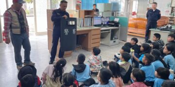 古華國小參訪春日分駐所小小警察初體驗　 打造安全防護網