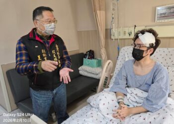 警專校友總會赴院慰問表達關懷   員警執勤負傷守護治安