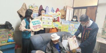 歸仁公所攜手行善團守護獨居長輩　送上安心避難包