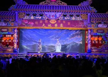 明華園潮州公演《王子復仇記》　吸引粉絲觀眾看戲