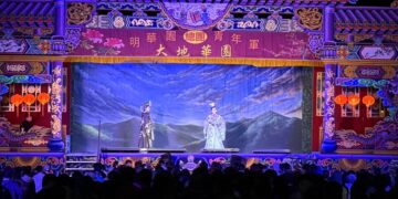明華園潮州公演《王子復仇記》　吸引粉絲觀眾看戲
