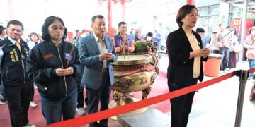 南瑤宮百年大整修入火安座 池府王爺協助開廟門神尊陸續進入安座