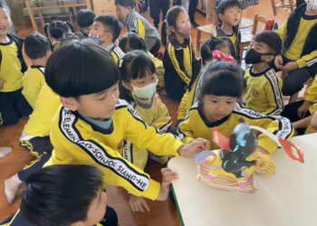 2026台灣燈會在嘉義　學童提前獲贈「喔熊馬抵嘉」小提燈