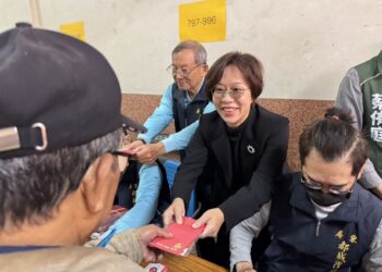 115年屏縣攜手民間善心資源　歲末送暖7,545戶低收家庭