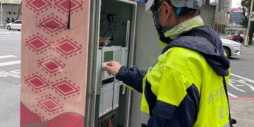 馬年順行過好年！新北號誌維修 24 小時不打烊     故障請撥 0800 免費專線