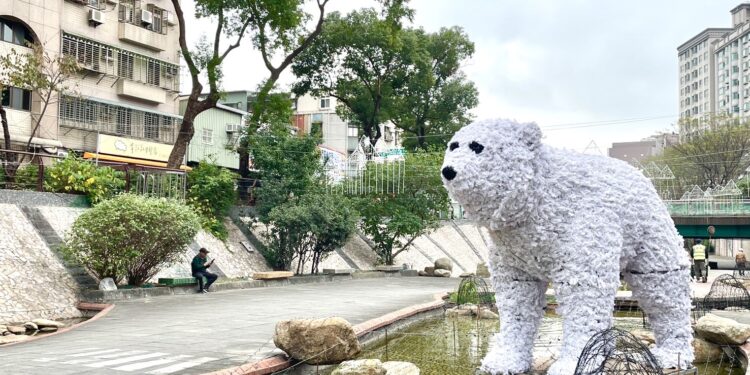 新莊河廊變身光影大道！2026 中港大排光雕測試啟動     布展期間請遵守現場導引