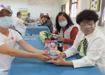 南監戒治分監奉湯謝親恩「媽，這是我煮的，您嚐嚐」洗心「羹」面迎新春