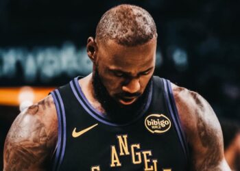 影/《NBA》「詹皇」締造史上最年長大三元紀錄 助湖人輕取獨行俠