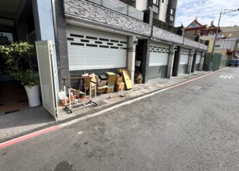 電話未接覺異常　東港警助中風民就醫