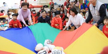 嘉義市送暖致贈春節慰問金　陪伴社福機構過好年