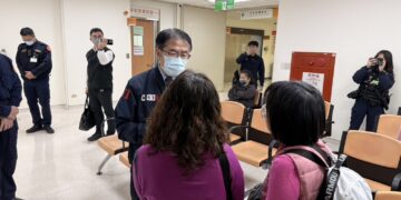 台南市發生隨機持刀傷人事件　黃偉哲市長第一時間趕往成大醫院關心傷者