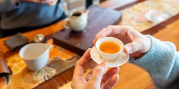 花瀑與星光接力登場　春訪瑞里賞紫藤、觀螢火蟲