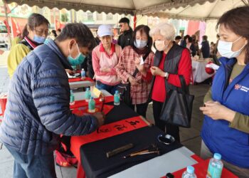 安平開台天后宮「旺馬奔騰 躍馬展藝」迎春送春聯、賞茶會吸引近千人同樂