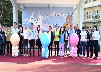 全國首創停車場與蓄洪池共構 鹿港洛津國小操場設地下停車場兼蓄洪池盛大啟用