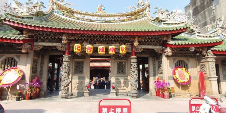 影音/南瑤宮恢復除夕路跑迎頭香  參加者每人都可領香火袋保平安