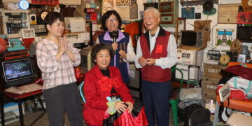 據點同學變老伴！板橋這對長輩歷經考驗修成正果     許秀能：據點就是最暖的家