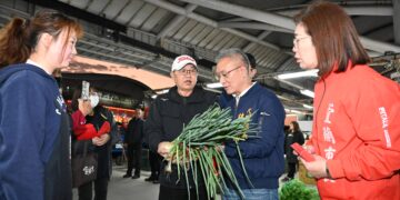 關心春節前民生物資供應  代理縣長視察宜蘭縣果菜批發市場