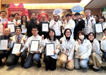 蟬聯全國第一！新北 17 件專案入選「未來教育 臺灣100」     AI 領航教學新典範